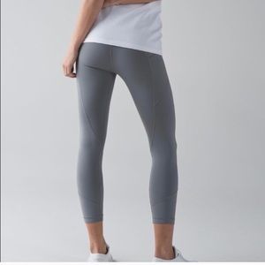 ✨ All The Right Places Lululemon crops ✨